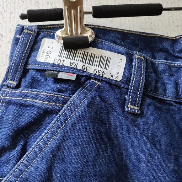 Carhartt FR Signature Denim Dungaree Flame Resistant Jeans 30x32 NFPA 70E 2112 - Picture 3 of 9